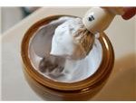 Shaving Cream by scottfeldstein/Wikimedia Commons (CC license)