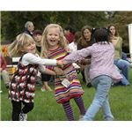 719px-Children dancing, Geneva