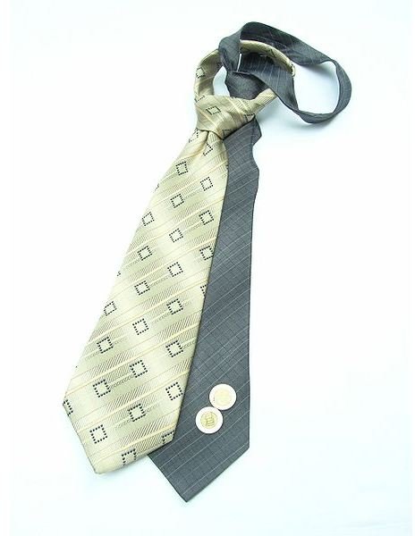 How do you make necktie handbags?