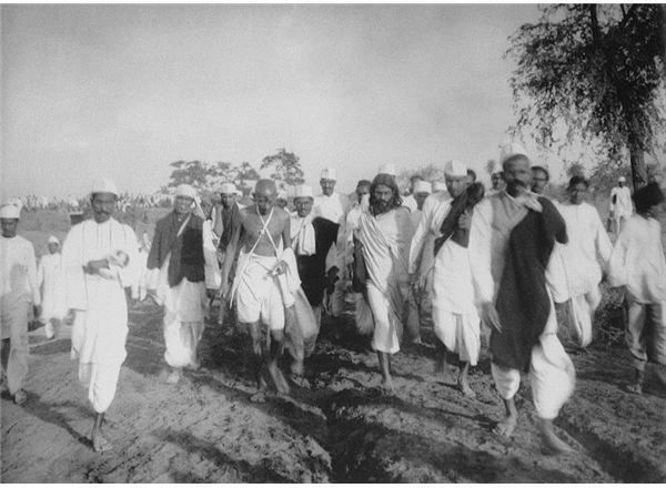 800px-Gandhi during the Salt March