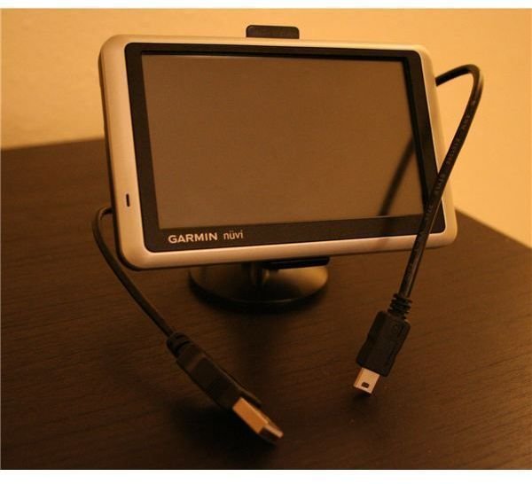 Garmin User Guides: How to Charge a Garmin GPS on a PC