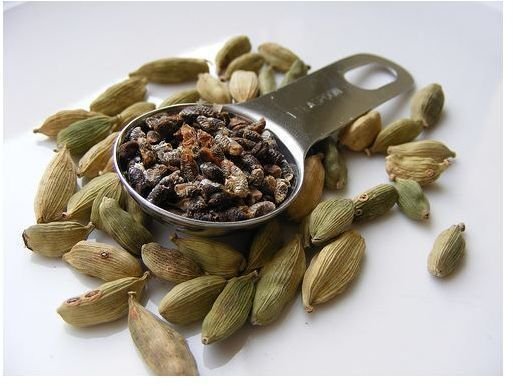 Cardamom Health Benefits: Effects of This Ancient Spice on Digestion, Circulation, the Nervous System & More