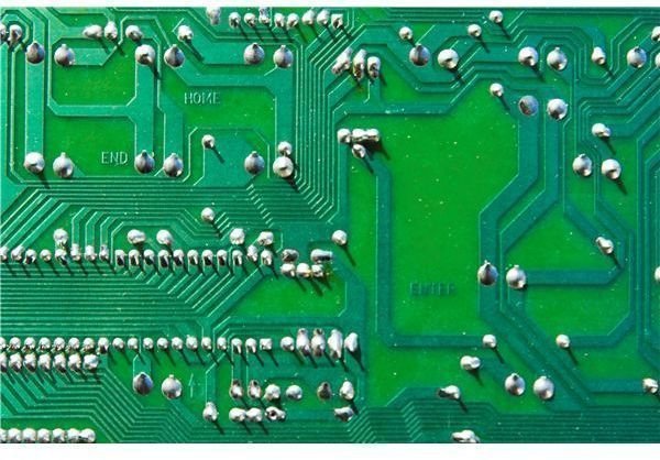 Is Extracting Gold from Printed Circuit Boards Possible? How is it Done?