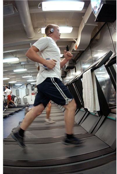 Treadmill vs Elliptical.  Calorie burn information and comparisons.