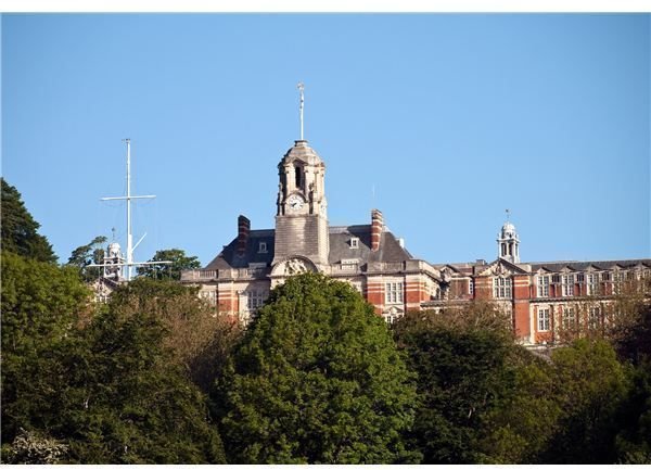 Barton and Dartmouth College Latin Motto Translation Exercise