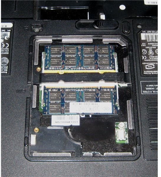 How to Install a Dell Laptop Motherboard - Getting Started