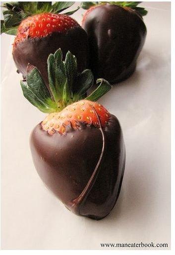 Chocolate Covered Strawberries (quick and simple low glycemic dessert)