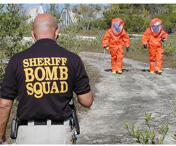 747px-US Navy 030214-N-5996S-001 Assistant Chief Steven Simeon and Fire Fighter Matt Coppell, members of Key West^rsquo,s Hazardous Materials Team