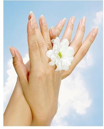 Strong Fingernails: Learn How to Get Long and Beautiful Nails Naturally