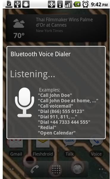 How to Use Voice Dialing With the Motorola Droid