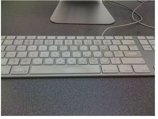 how do i clean my mac keyboard