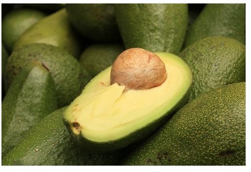 Using an Avocado Hair Mask for Deep Conditioning