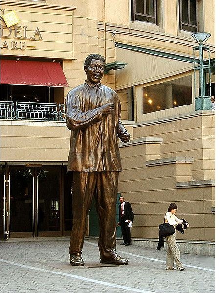 Statue of Nelson Mandela