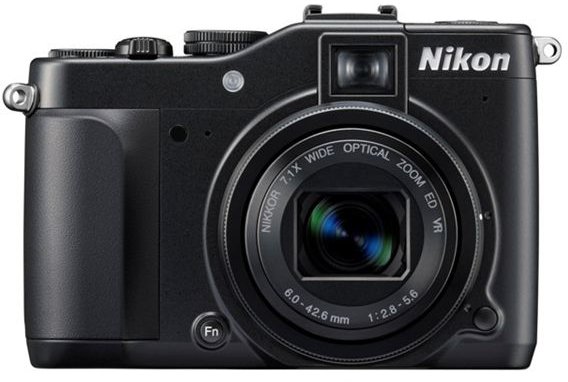 Nikon P7000 front