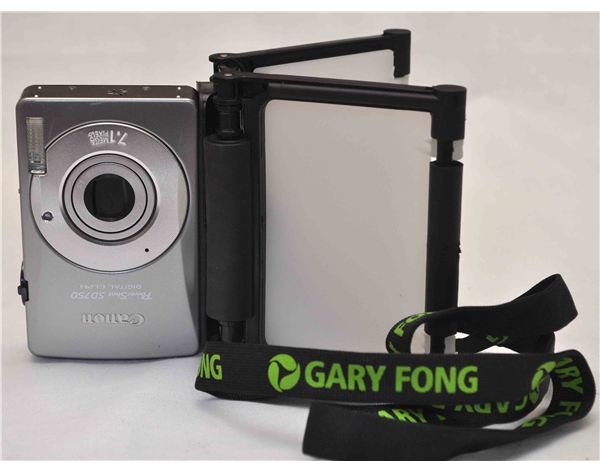 The Gary Fong Flip Cage Camera Stand: Vertical