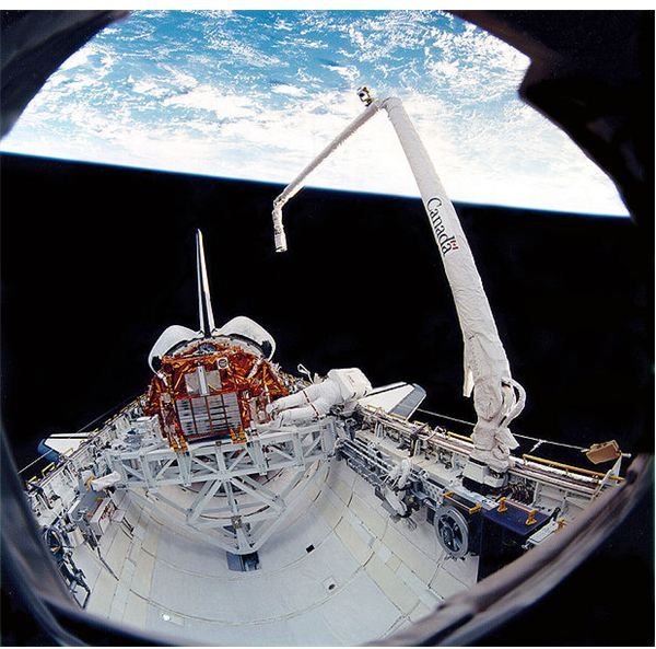 Canada's Advancements in Space Technology for the Space Shuttle and International Space Station - The Canadarm, Canadarm2 and Radarsat