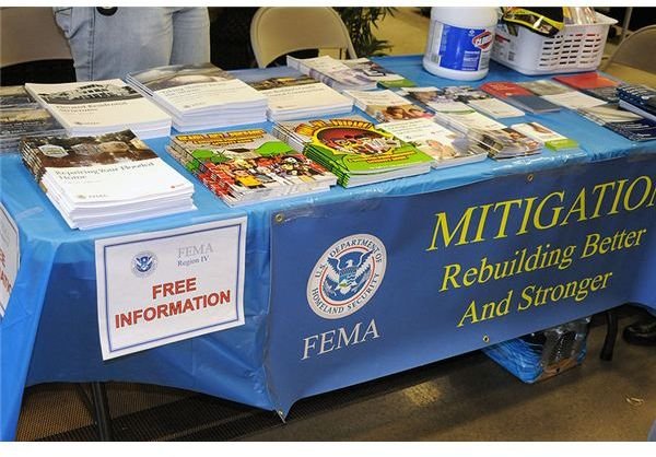 800px-FEMA - 41059 - Mitigation brochures on a table at a Home Supply Store