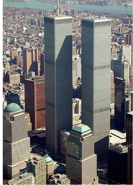 424px-Wtc arial march2001