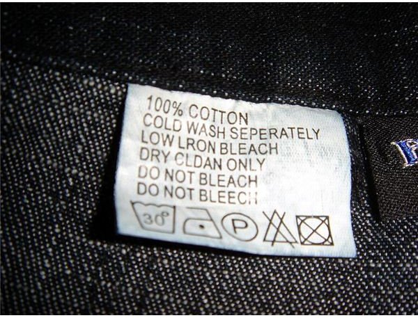 800px-Cryptic clothing label