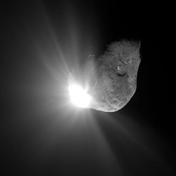 Deep Impact Probe striking Comet Tempel 1