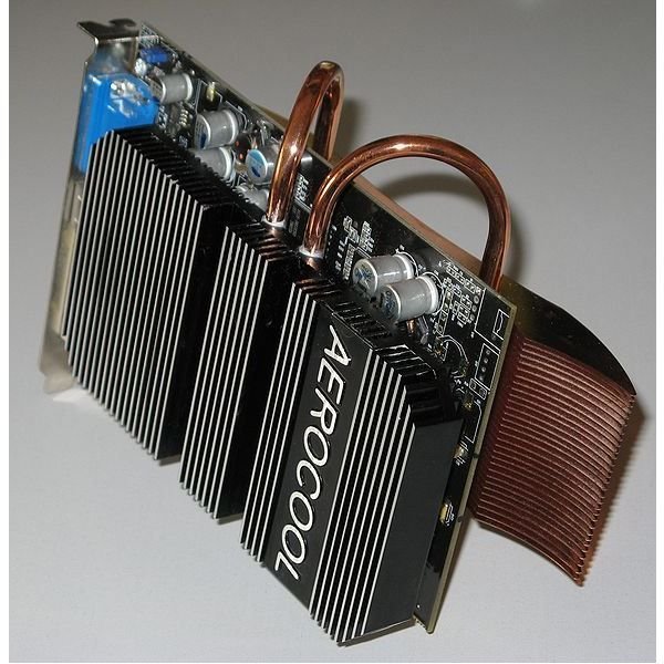 585px-Radeon 9600XT Heatpipe