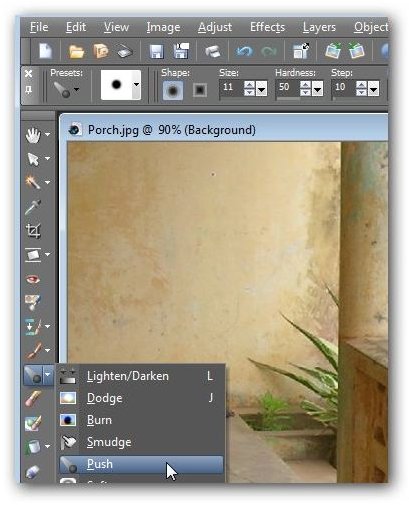 How to Use the Push Brush to Create Grunge Borders in Paint Shop Pro