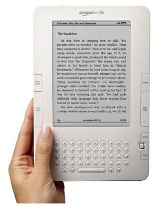 Should You Buy a Kindle 2 or Kindle DX? A Side-by-Side Comparison to Help You Decide on an eBook Reader from Amazon