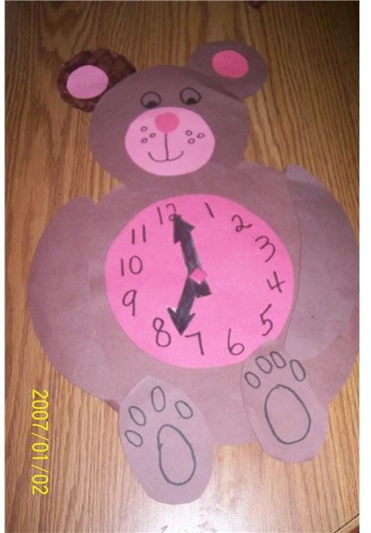An Educational Printable Preschool Craft of a Clock