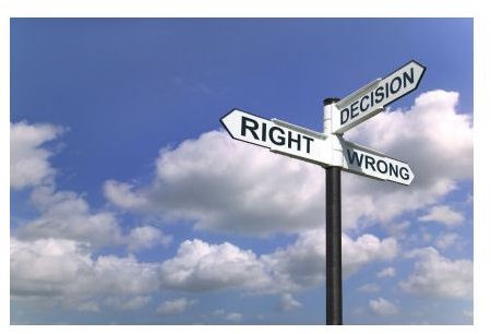 Pros & Cons of Authoritative Decision Making - Useful Tips for Successful Team Leader