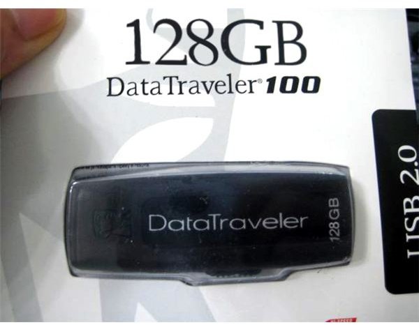 Different version supposed DT 100 128GB USB drive