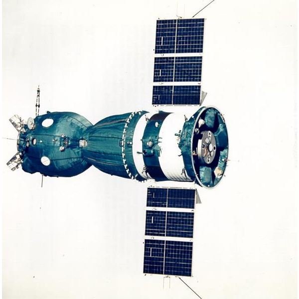 Successes and Failures of the Soyuz Progam - Manned Missions