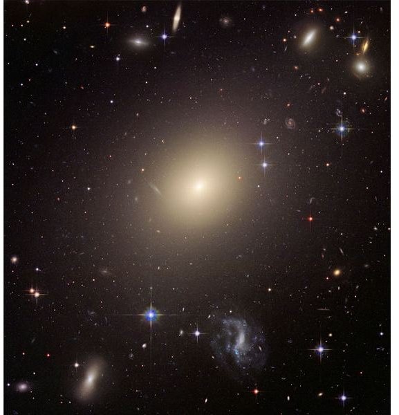 Eliptical galaxy ESO 325