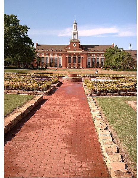 449px-Edmon Low Library - Oklahoma State University