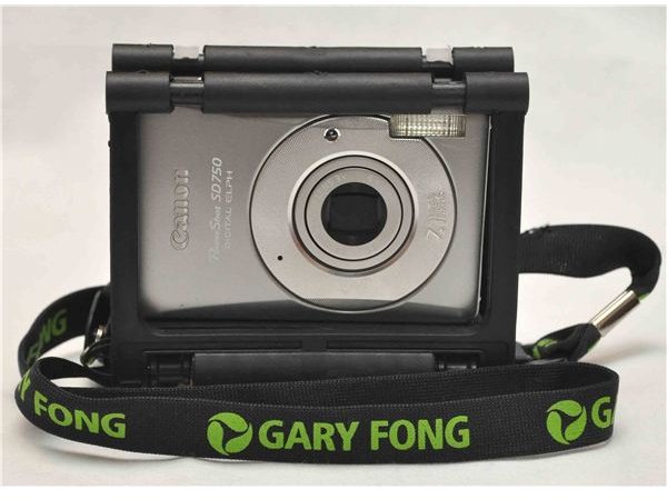 Cool Camera Accessories: The Gary Fong Flip Cage Open