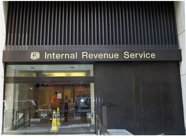 NYC IRS office by Matthew Bisanz - Wikimedia - GNU