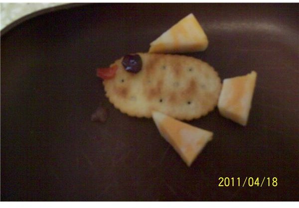 Using Preschool Snacks Fish Theme to Teach Math and Language