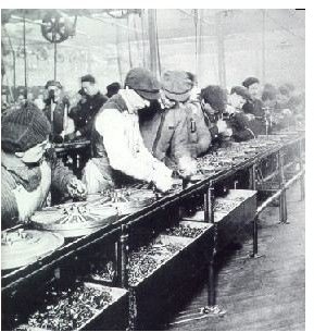 Ford assembly line - 1913