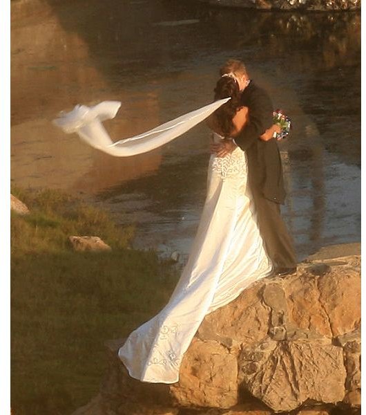 508px-Bride and groom cropped