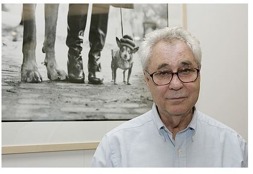 Elliott Erwitt: Looking at Famous Documentary Photographer Elliott Erwitt