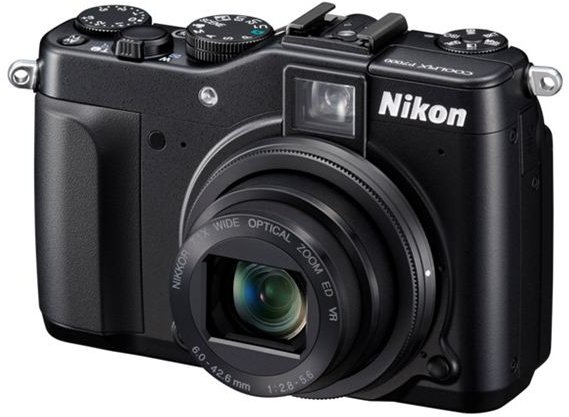 Nikon P7000 