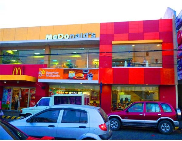 800px-McDonald&rsquo;s ZC Main Branch