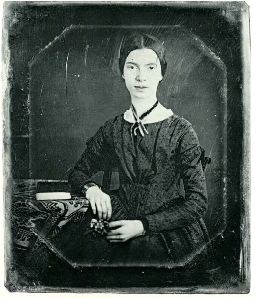 Brief Bio of Emily Dickinson: American Poet & Recluse