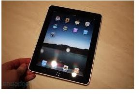 What are the Pros and Cons Between the iPad and Kindle 9.7 DX?