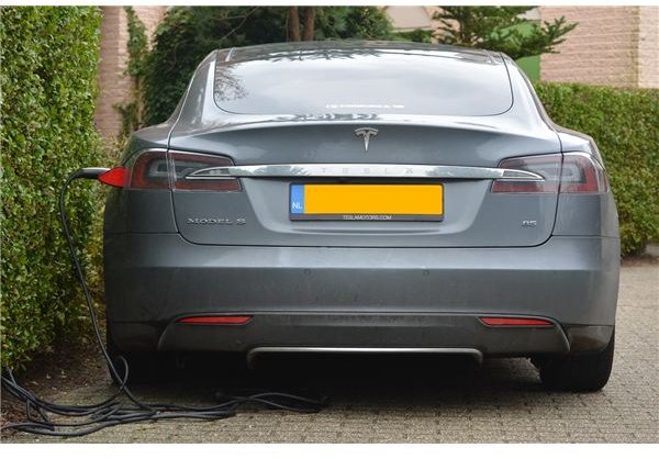 Elon Musk and Tesla Motors: Working to Make Electric Cars Mainstream