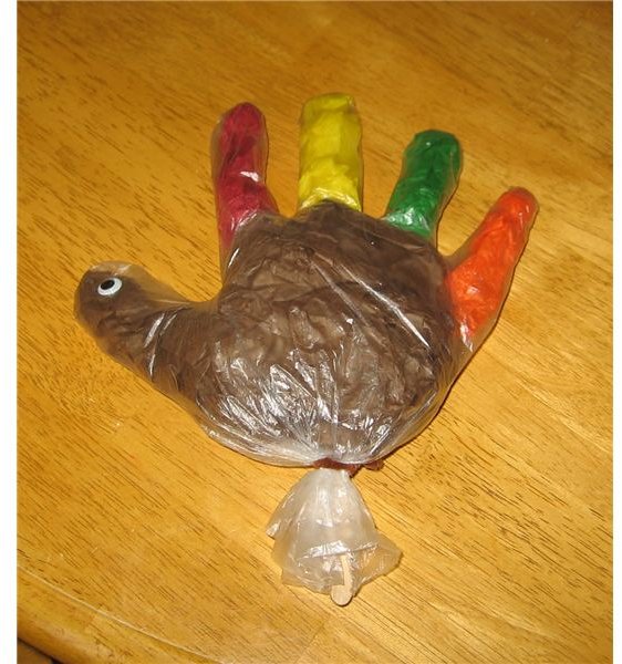 8 Bountiful Thanksgiving Preschool Crafts for the Classroom