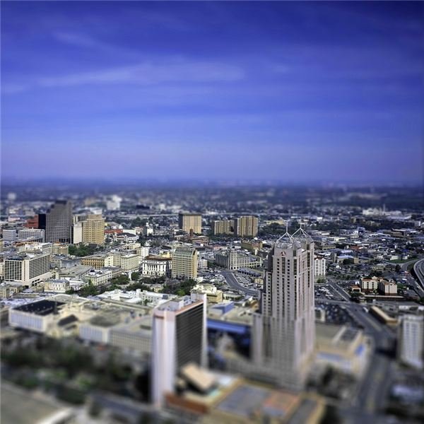 Creating a miniaturization effect with the Tilt-Shift filter.