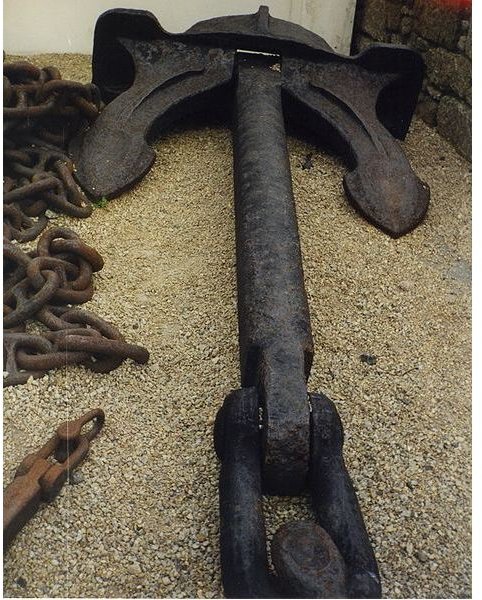 Stockless Anchor from Wiki Commons by Benkid77