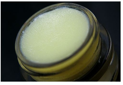 How to Make Non-Petroleum Jelly — Better for the Environment and for You